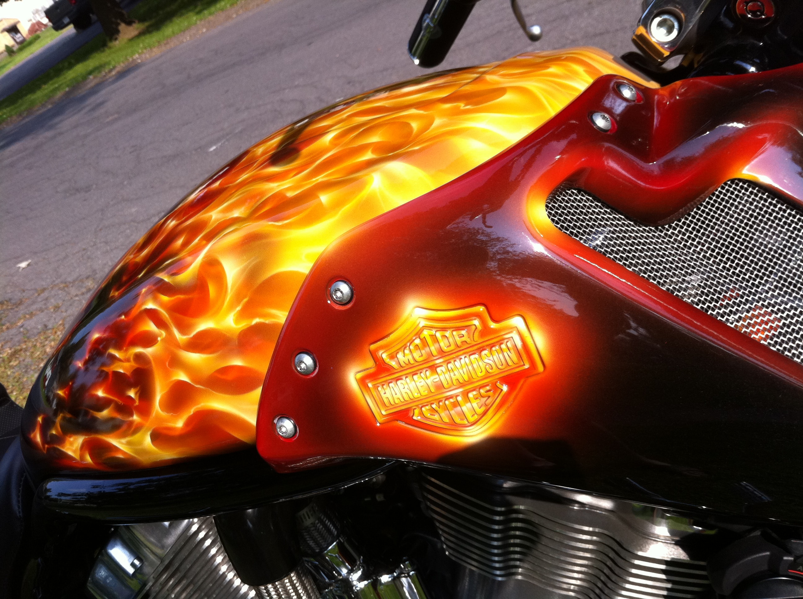 SICKER — tank and HD badge from alternate angle