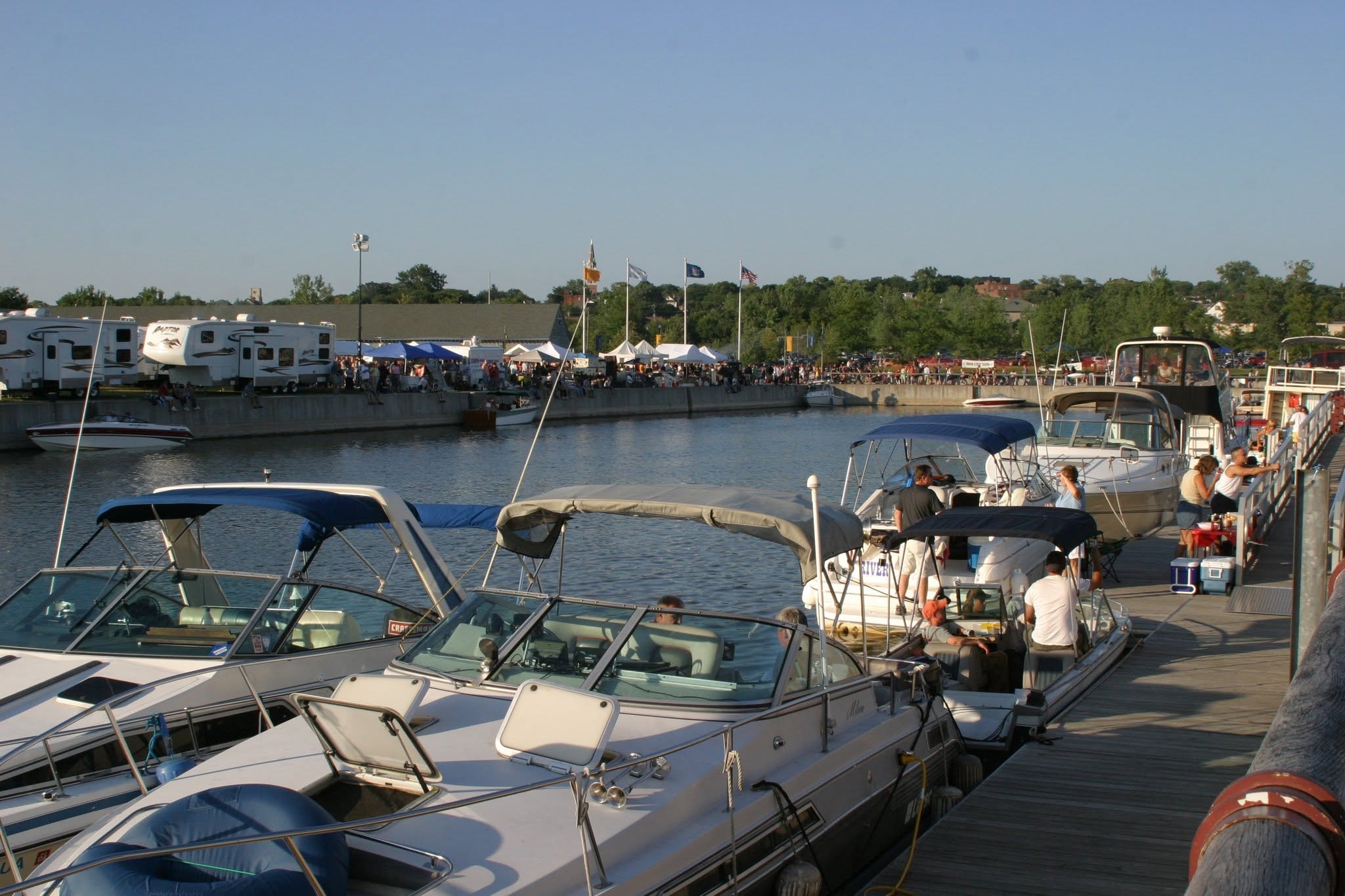 2006 Chick-N-Wing Festival — boats docked at Inner Harbor marina with festival crowd across the water