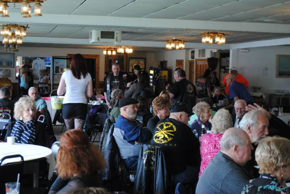 Pearl Street Jam Kick-Start Party — packed room of riders and supporters