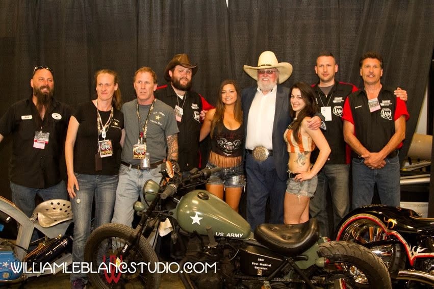 Pearl Street Jam — group photo with motorcycles backstage